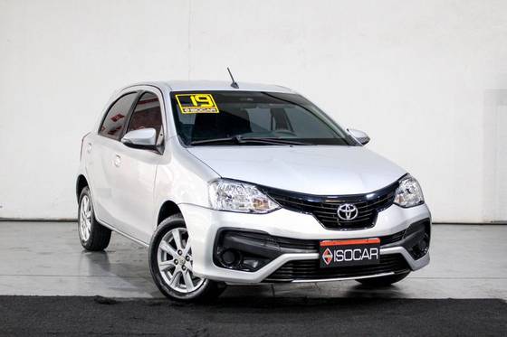 TOYOTA ETIOS 1.5 X PLUS 16V FLEX 4P AUTOMÁTICO TOYOTA ETIOS 1.5 X PLUS 16V FLEX 4P AUTOMÁTICO